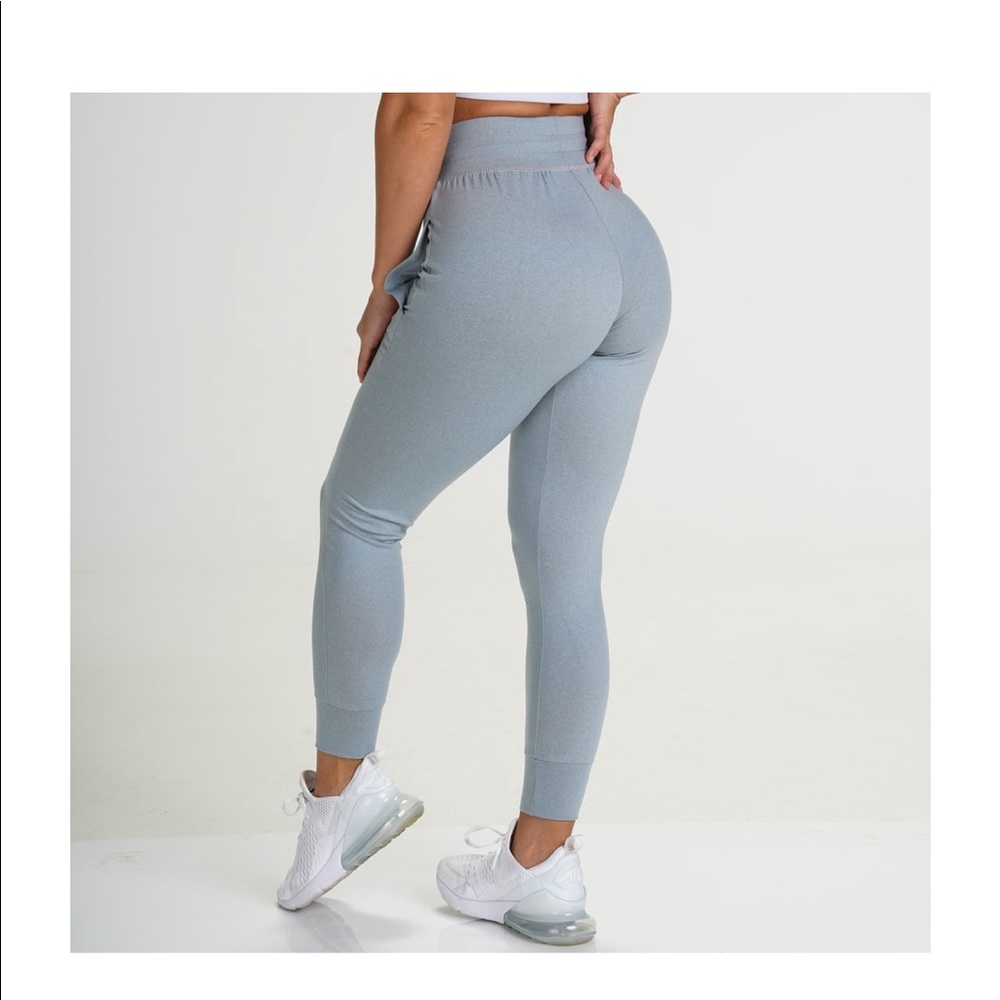 Silver mist NVGTN leggings